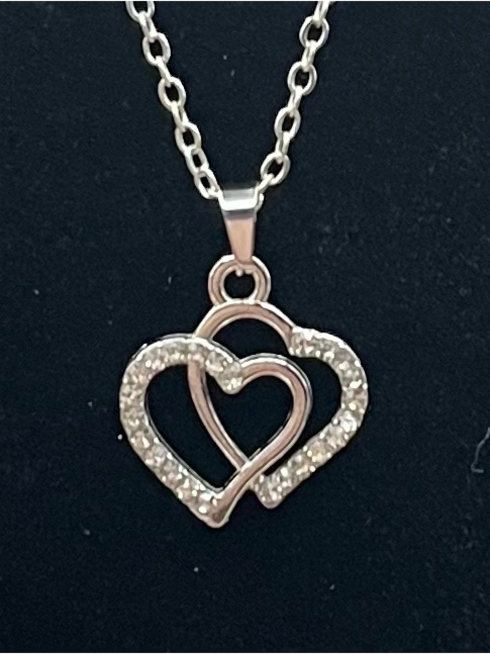 NWOT Silver tone Rhinestone Double Heart Pendant Necklace 18” 2” extender